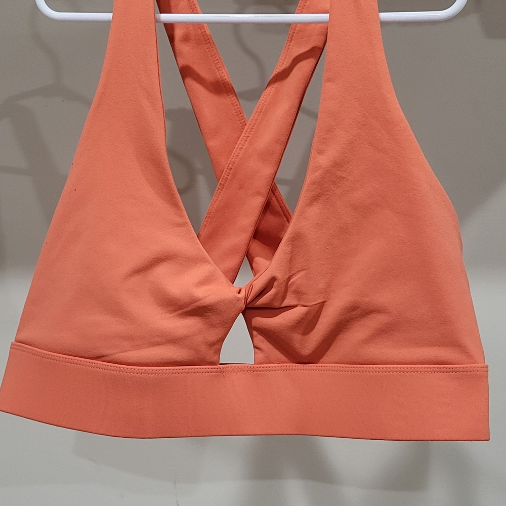 Lululemon Keyhole top - Picture 4 of 5
